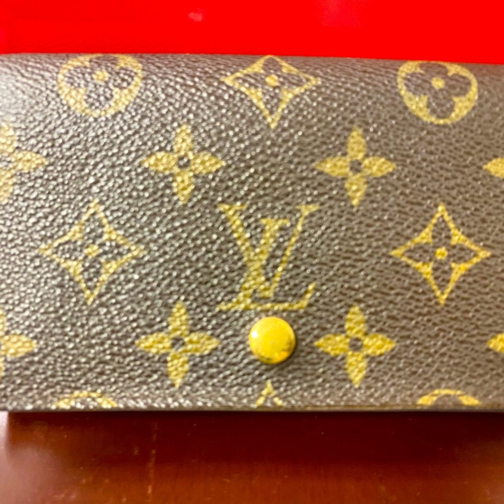 Louis Vuitton Monogram  Wallet